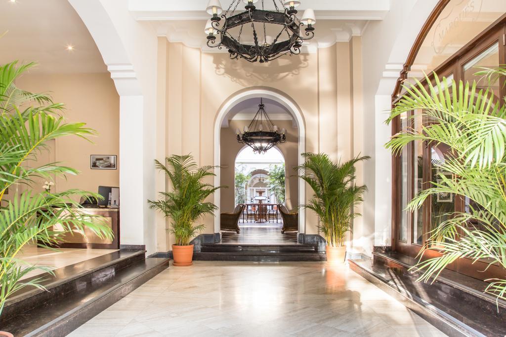 Lp Los Portales Hotel Piura Buitenkant foto